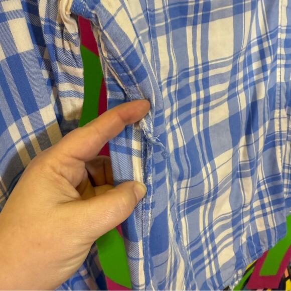 Bit & Bridle, Blue and White Casual Button Down Shirt. Size Medium Good used con - Picture 6 of 7